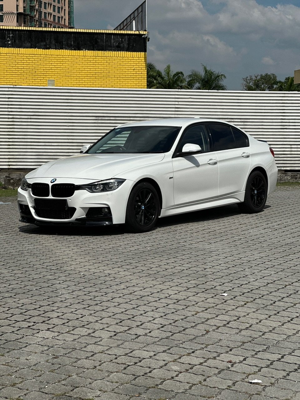 BMW 320i Sport 2016